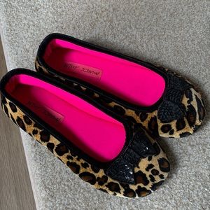 NWOT Betsey Johnson Slippers